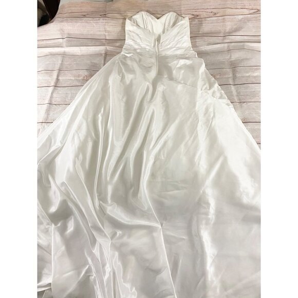 David's Bridal Women's Taffeta A Line Wedding Dress W/Sweetheart Neck - 14W - Picture 10 of 15